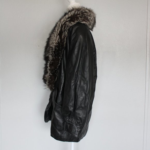 COPY - #85 Leather/fox fur coat - Picture 3 of 4